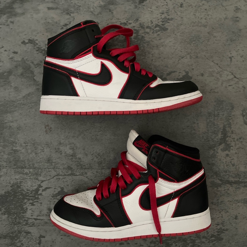 Air Jordan 1 Retro High OG “Bloodline”